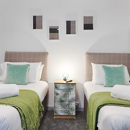 City Centre, Parking, Smart Tv'S In All Rooms Swansea Exterior foto