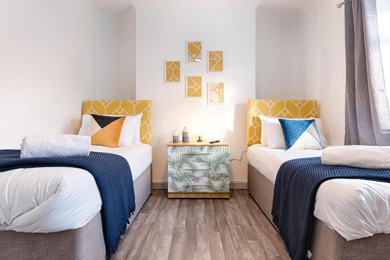 City Centre, Parking, Smart Tv'S In All Rooms Swansea Exterior foto